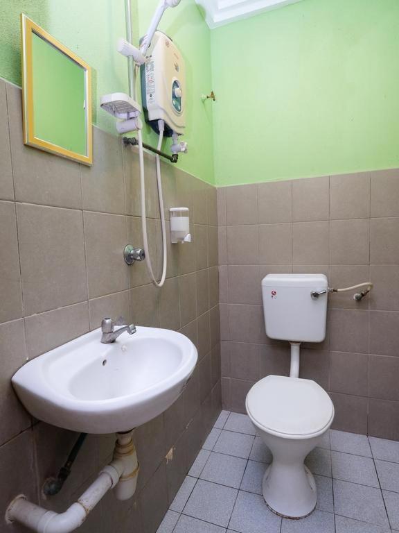 קוטה בארו Mrj Hotel Wakaf Che Yeh 2 מראה חיצוני תמונה